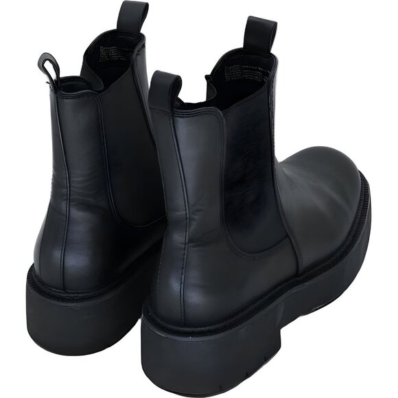 A New Day Women's Black Demi Boots Size 8 - Creased Right Shoe - Picture 3 of 6